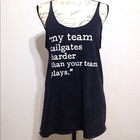 LIVY LU GRAPHIC TANK "MY TEAM TAILGATES HARDER" S - Picture 2 of 7